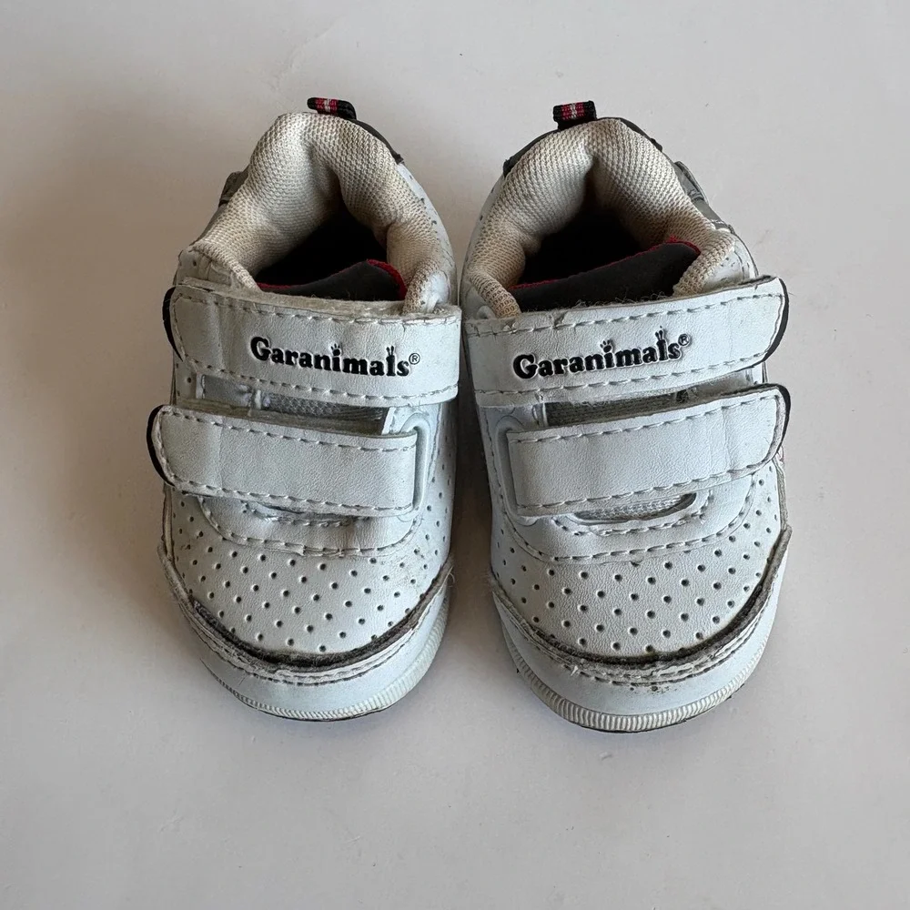 Garanimals Infant Boys Fire Truck Sneakers White Hook Loop Size 2‎ Y2K